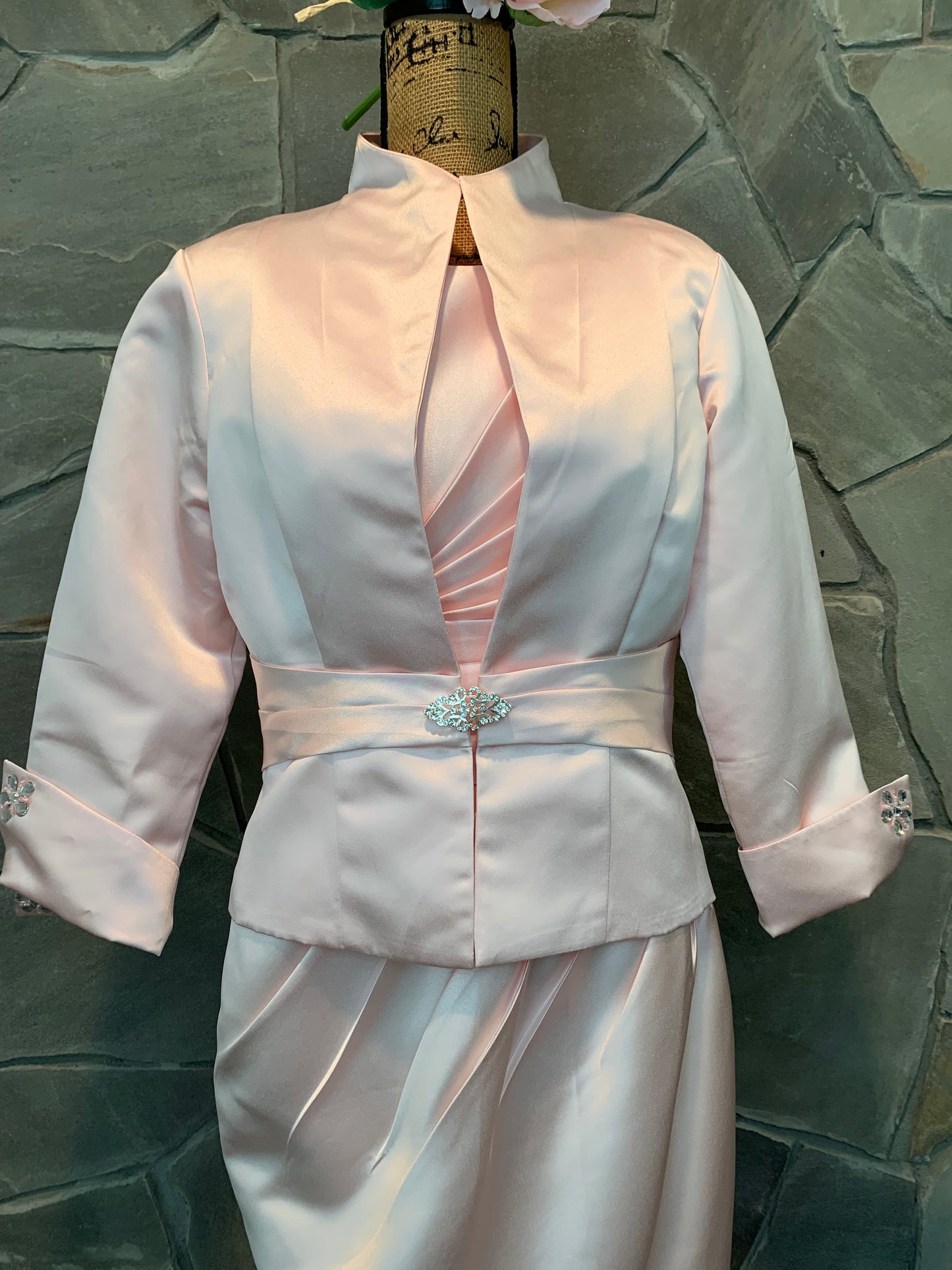 Dressily Bee Pretty in Pink Two-Piece Women's Suit (NWT)
