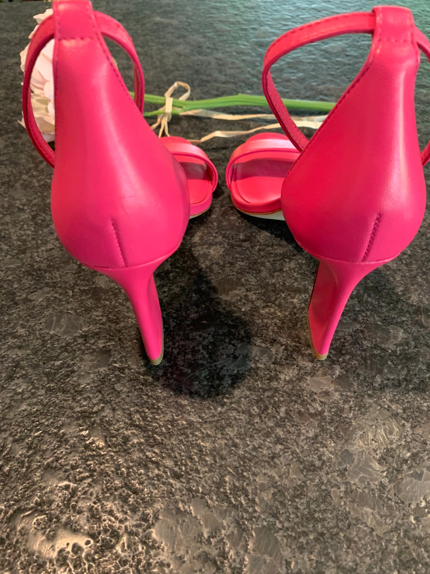 Antonio Melani HOT PINK Strappy Heels (NWOT)