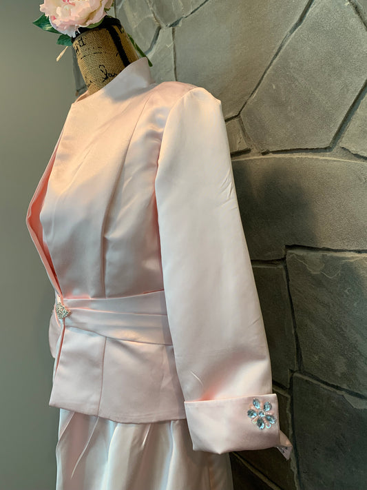 Dressily Bee Pretty in Pink Two-Piece Women's Suit (NWT)