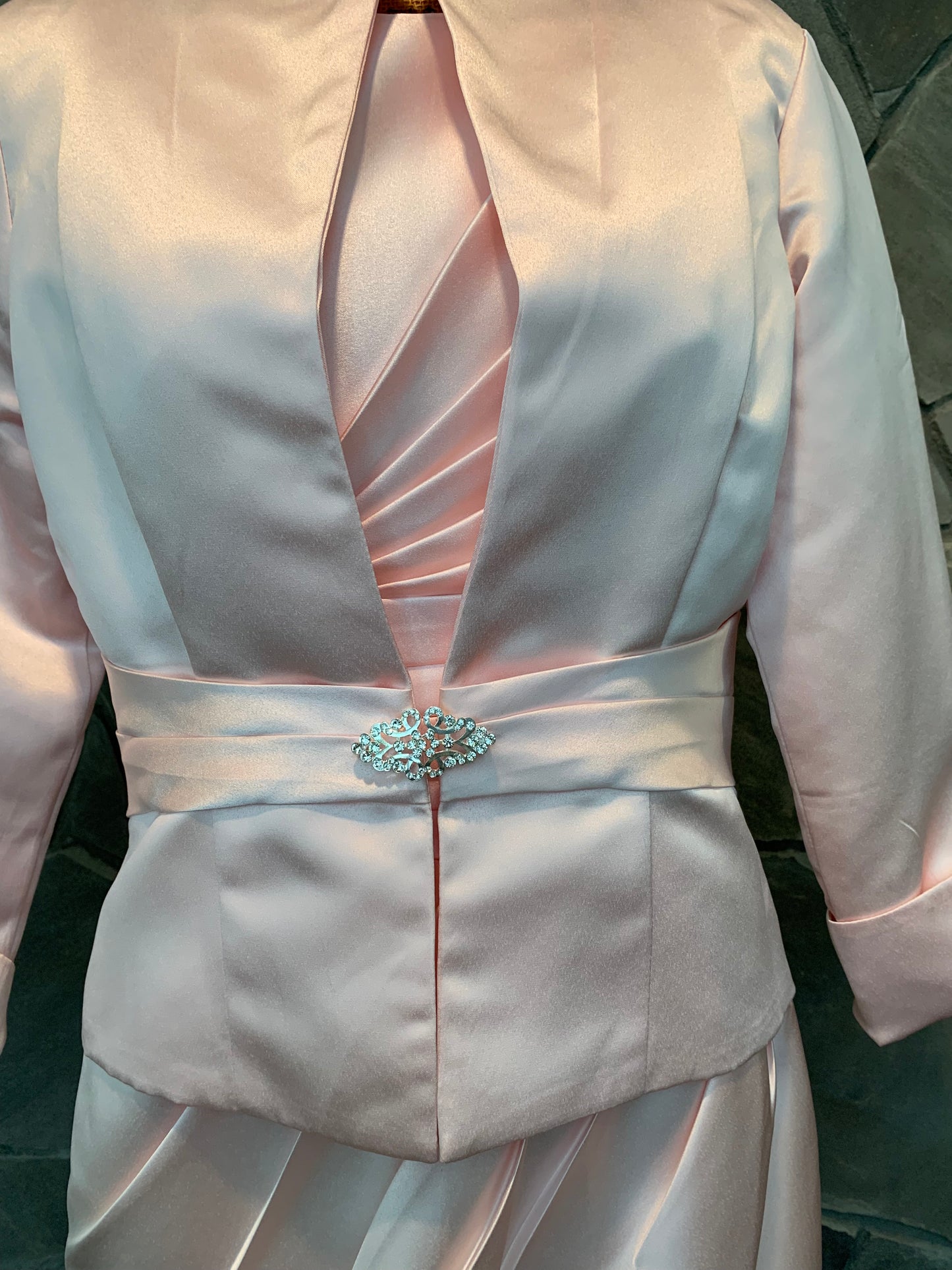 Dressily Bee Pretty in Pink Two-Piece Women's Suit (NWT)
