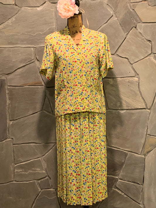 Vintage Gordon of Philadelphia Yellow Floral Print 2 pc skirt set